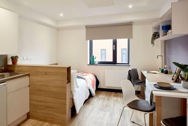 1 bed studio, Stoney Stanton Road, Hillfields, Coventry, CV14FS - Image 1